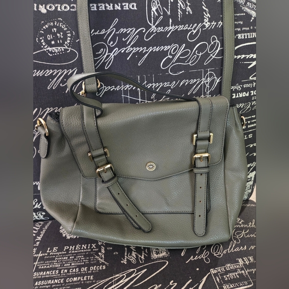 COPY - Steve Madden Olive Shoulder Bag with Pink Interior - Picture 1 of 6